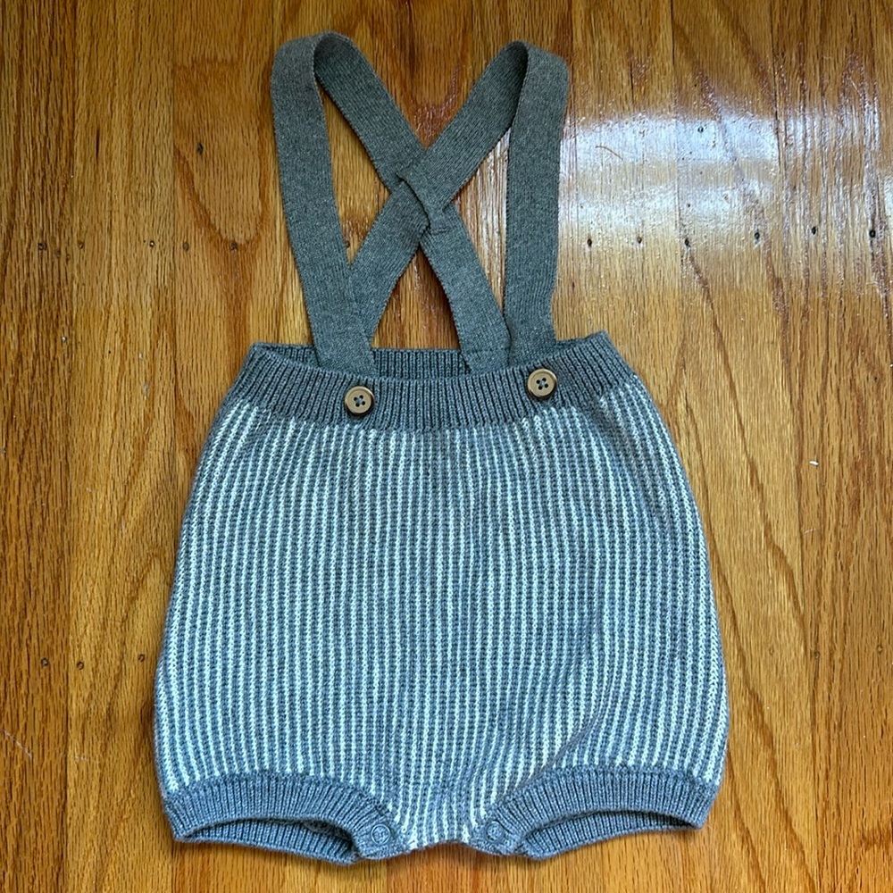 Cat & Jack Knit Bloomers with Suspenders - Grey White Stripes Cute 6 - 9 Months